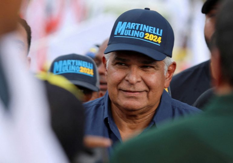 Presidente electo de Panamá dice no ser "títere de nadie"
