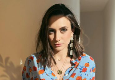 Mónica Varela: la diseñadora que confeccionó el rosario que Abinader entregó al Papa Francisco