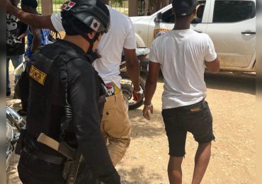 Policía reporta la detención de siete hombres por diversos delitos en La Romana