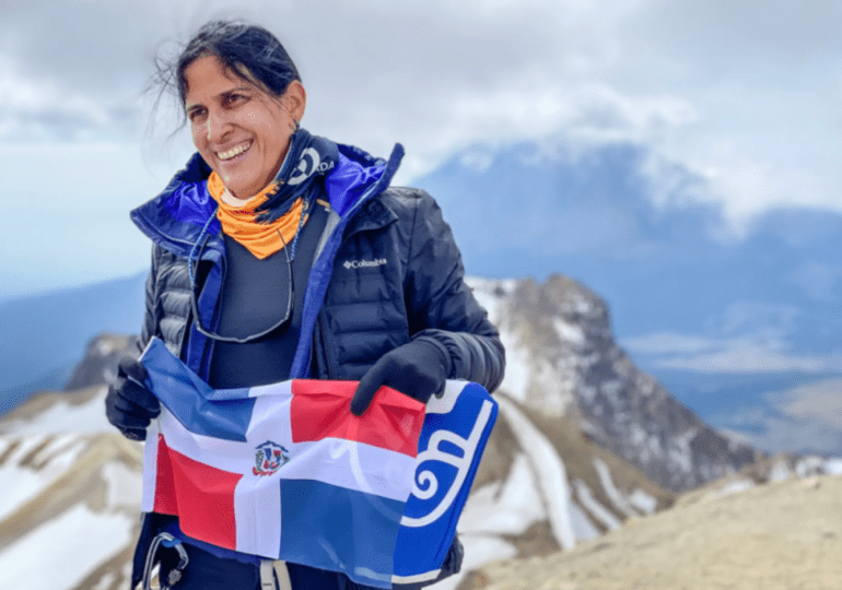 Abinader felicita a Thais Herrera por conquistar la cima del Everest