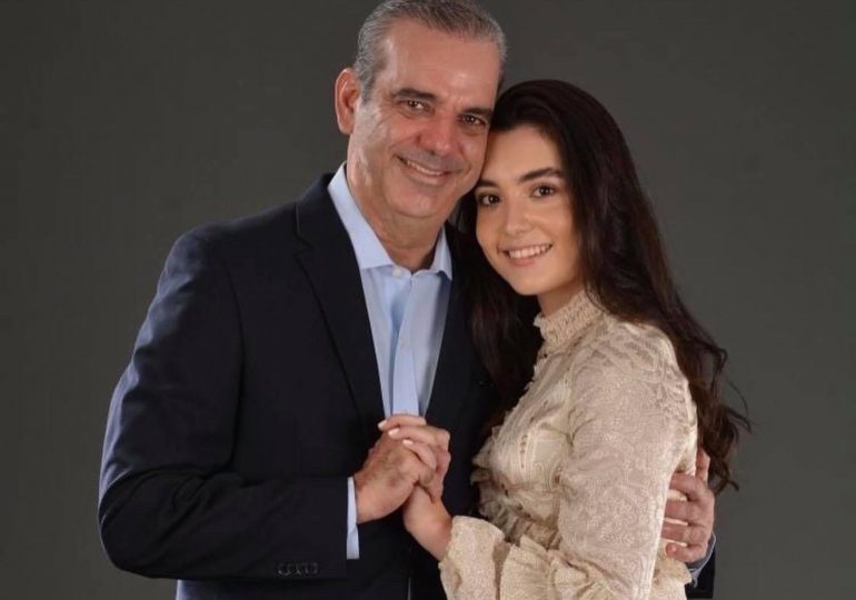 Presidente Abinader hará viaje especial a EE. UU. para asistir a la graduación de su hija Adriana