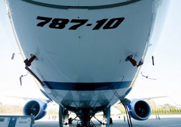 Autoridades de EEUU investigan a Boeing por posible falsificación de registros del 787