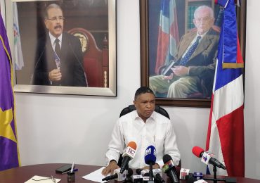 Senador Yván Lorenzo someterá resolución para interpelar a Miriam Germán por intimidación a la prensa