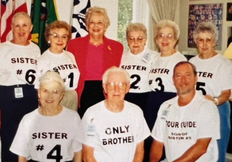 Seis mujeres de EE.UU. ganan un Guinness por ser el grupo de hermanas más ancianas del mundo