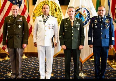 Colegio Interamericano y Departamento de Defensa de EE UU condecoran oficiales de Fuerzas Armadas dominicanas