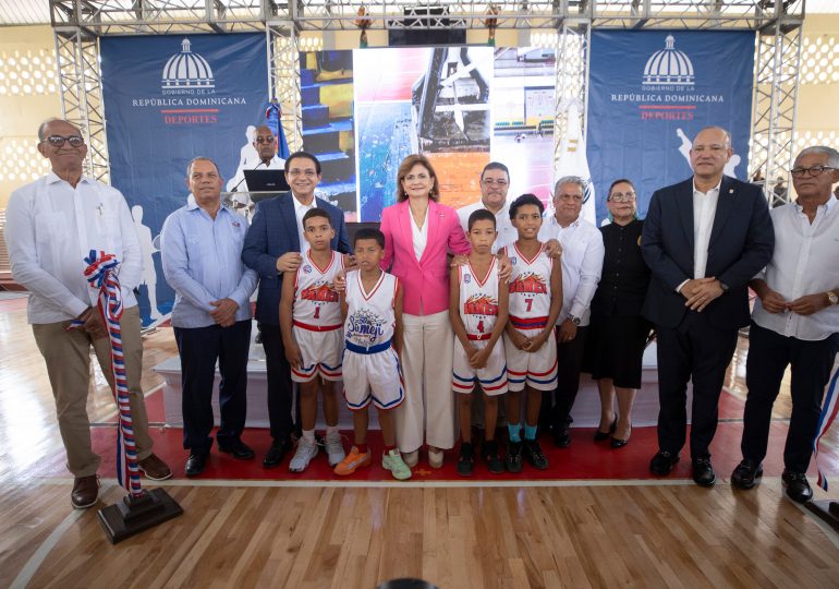 Raquel Peña entrega nuevas instalaciones deportivas en Santiago y Espaillat: "un legado para el futuro de la juventud