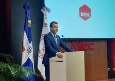 INTEC reconoce al Ministerio de Industria, Comercio y Mipymes por su contribución al desarrollo del modelo triple hélice
