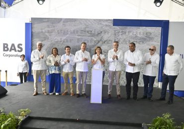Vicepresidenta encabeza inauguración de parque fotovoltaico La Victoria