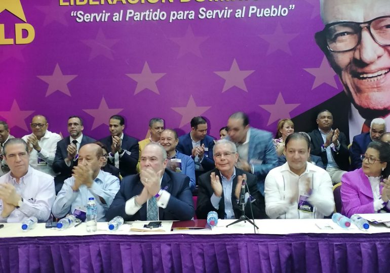 <em>Inicia reunión del Comité Central del PLD con la asistencia de Danilo y Abel Martínez</em>