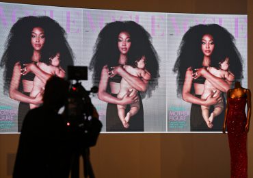 Museo londinense rinde homenaje a Naomi Campbell con exposición sobre una "leyenda de la moda"