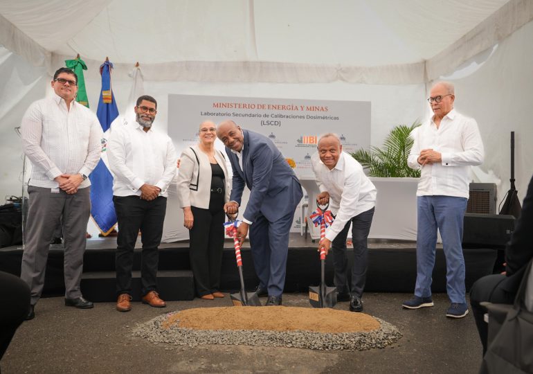 Ministro Almonte y director del IBII inician actos para construcción del primer Laboratorio de Calibración Dosimétrica en RD