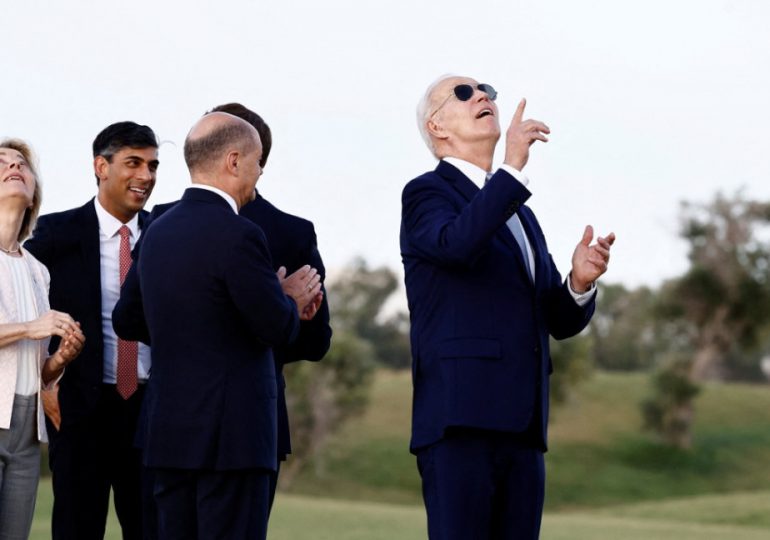 Captan a Joe Biden desorientado en la cumbre del G7