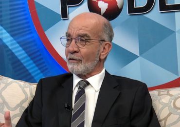 “Danilo puede retirarse de la presidencia del PLD, pero tras bambalina puede seguir meciendo la cuna”, dice politólogo