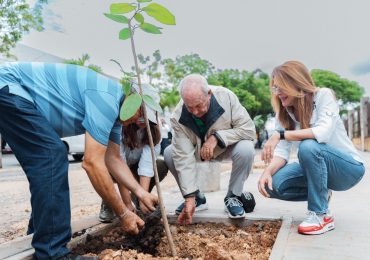 Alcaldía del Distrito Nacional conmemora con siembra de árboles el Día del Medio Ambiente