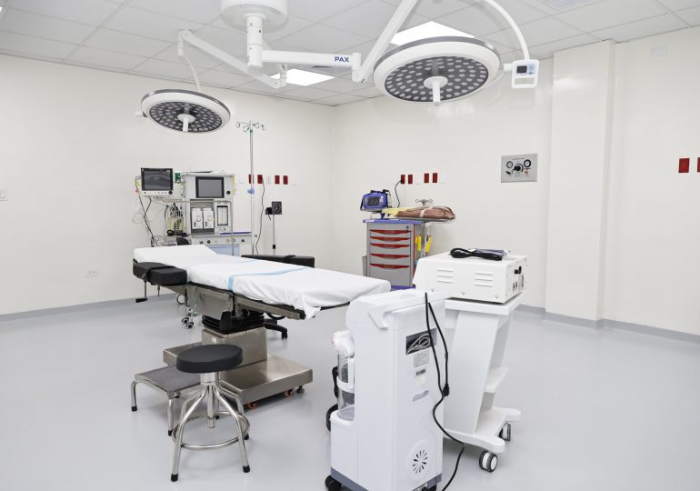 SNS entrega moderno sistema de endosonografía al Hospital Moscoso Puello