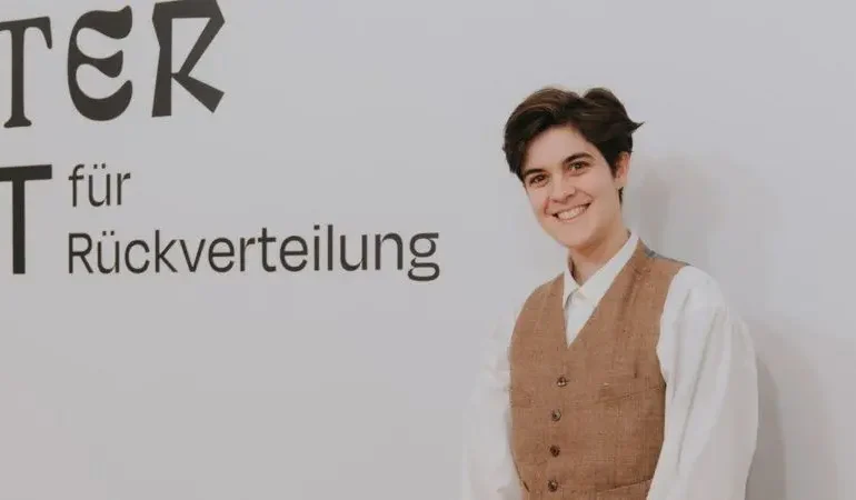Joven millonaria austriaca repartirá su fortuna entre 70 organizaciones
