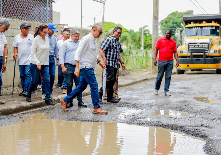 Ante deterioro de calles de Gurabo, alcalde Ulises Rodríguez lleva solución