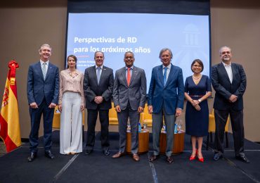 Cámara de Comercio de España ofreció su tradicional desayuno empresarial y una conferencia