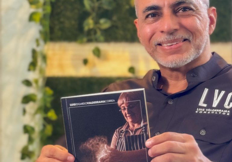 Luis Valderrama pone en circulación su libro “Un platillo, una historia”