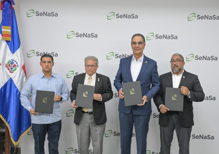 SeNaSa y CMD firman convenio de colaboración; emergenciólogos e imagenologos recibirán códigos