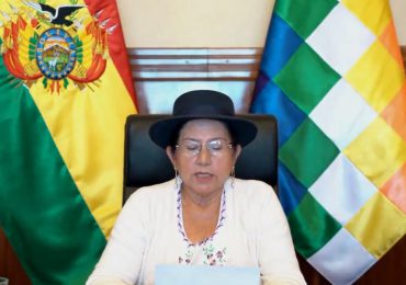 Cancillería de Bolivia llama a la comunidad internacional a respaldar a Arce "legítimamente elegido"