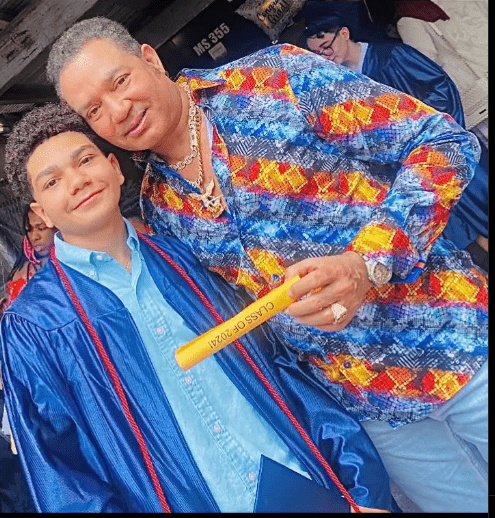 ¡Más orgulloso! Frank Reyes celebra la graduación de su hijo Gabriel López