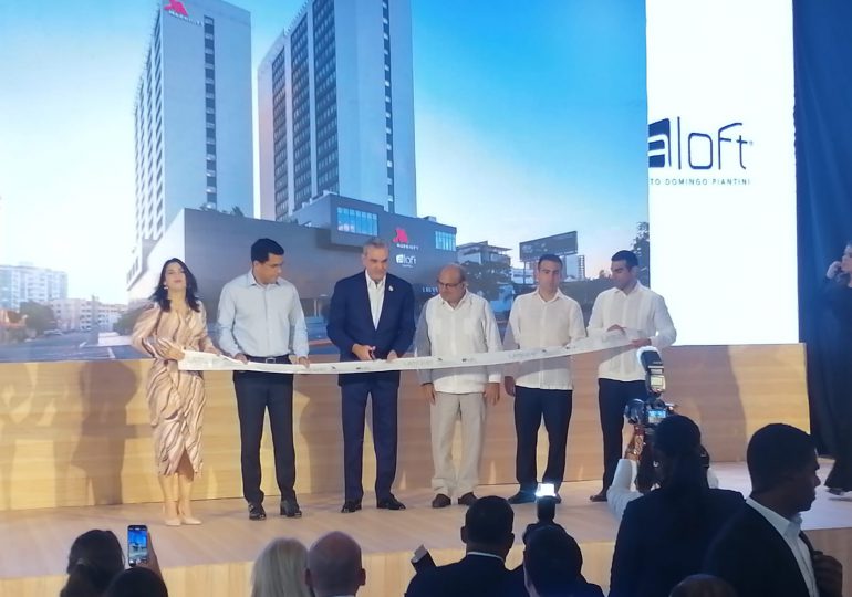 Abinader encabeza inauguración de dos nuevos hoteles en Santo Domingo