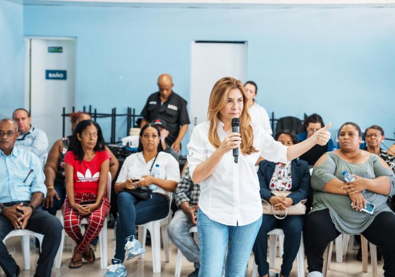 Carolina Mejía lleva programa La Alcaldía Llega a Ti al sector Mata Hambre