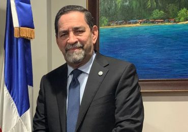 Hackean whatsApp del cónsul dominicano en NY Eligio Jáquez 