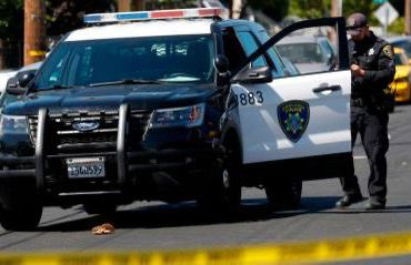 Tiroteo masivo en Oakland (Estados Unidos): Varios heridos, búsqueda de sospechosos