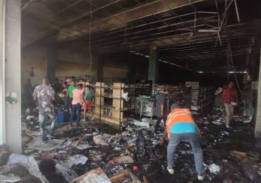 Se incendia una tienda en Dajabón; autoridades investigan las circunstancia