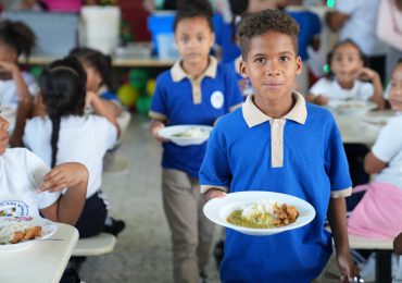 INABIE contribuyó con la permanencia de estudiantes en aulas tras entrega preliminar de más de 908 millones de raciones alimenticias en el año escolar 2023-2024