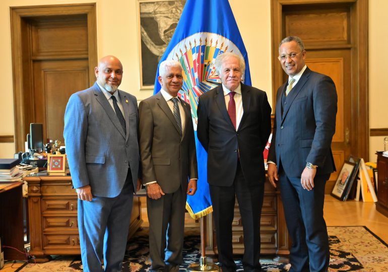 Presidente Senado se reúne en OEA con Luis Almagro para “Parlamentos y Prosperidad para las Américas”