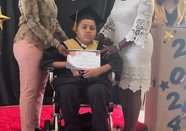 Desde hace cinco años, Francisco Javier, de 12 años, lucha contra la mielitis transversa y el síndrome de Guillain-Barré