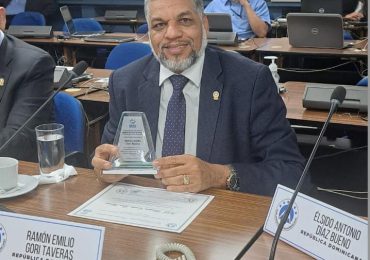 Grupo parlamentario PARLACEN reconoce al diputado dominicano Ramón Emilio Goris