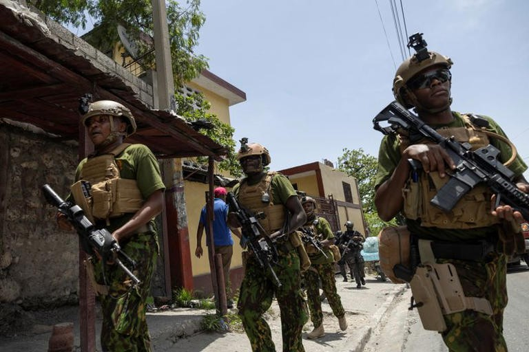 Haití: policías kenianos inician patrulla en Puerto Príncipe