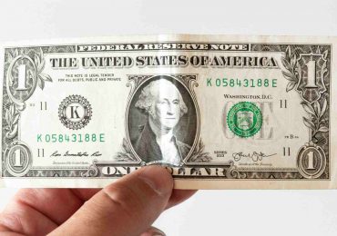 Billetes de $1 dólar con error de impresión podrían valer hasta US$150,000