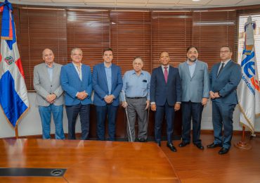 Presidente de CUED Celso Marranzini posesiona a nuevo Gerente General de Edesur Dominicana