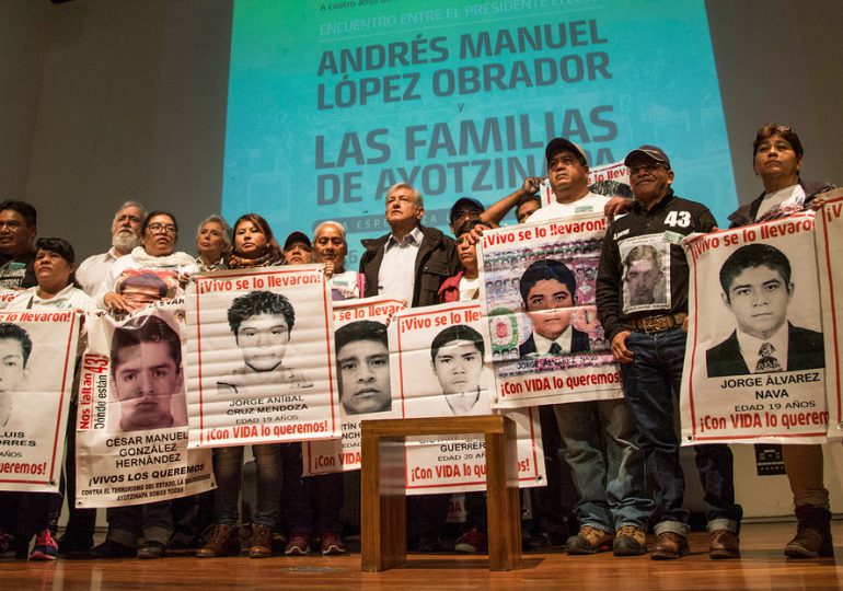 López Obrador hablará "con la verdad" a los padres de los 43 estudiantes desaparecidos