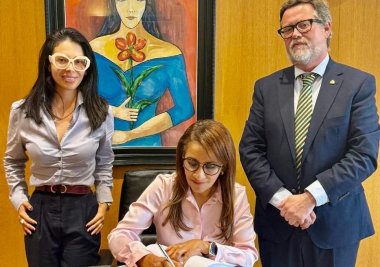 <strong>Zoraima Cuello se reúne con subdelegado del Gobierno Españolen Tarragona</strong>