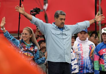Maduro pide excusas por negar ingreso a exmandatarios que observarían elecciones