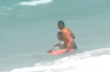 Defensa Civil salva adolescente de 16 años de ahogarse en playa de Puerto Plata