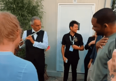 Will Smith y Ed Sheeran reciben lección de flauta de Andrea Bocelli