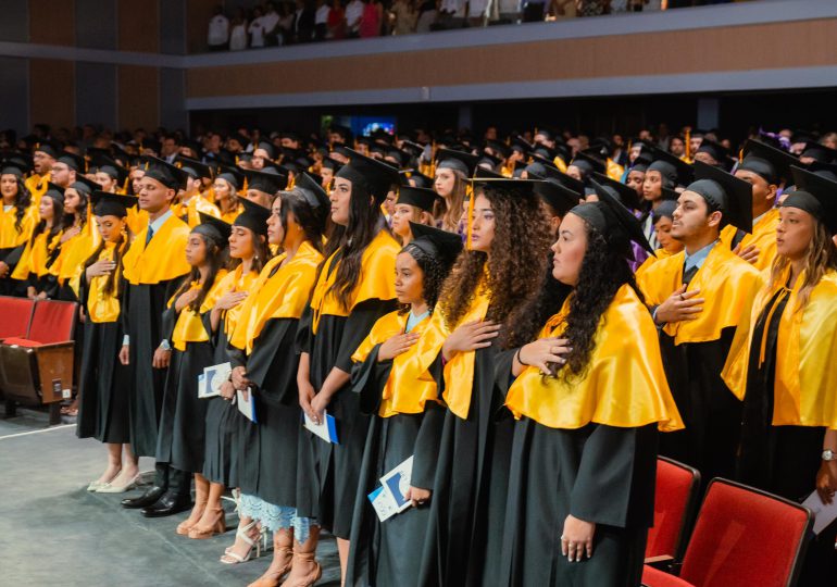 Unibe celebra su Quincuagésimo Séptima Graduación Ordinaria