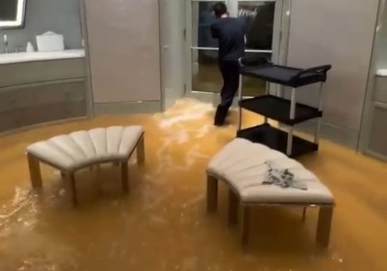 Drake muestra un video de su mansión inundada