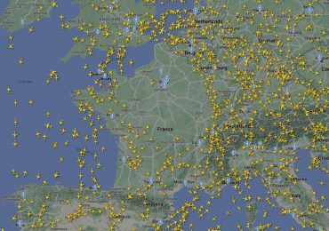 Así se encuentra el tráfico aéreo sobre la capital francesa