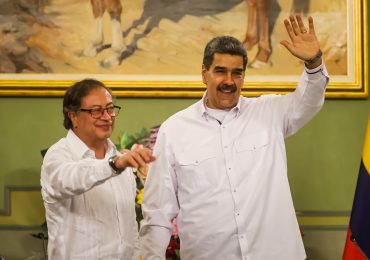 Petro llama a la transparencia y propone acuerdo entre gobierno y oposición venezolana