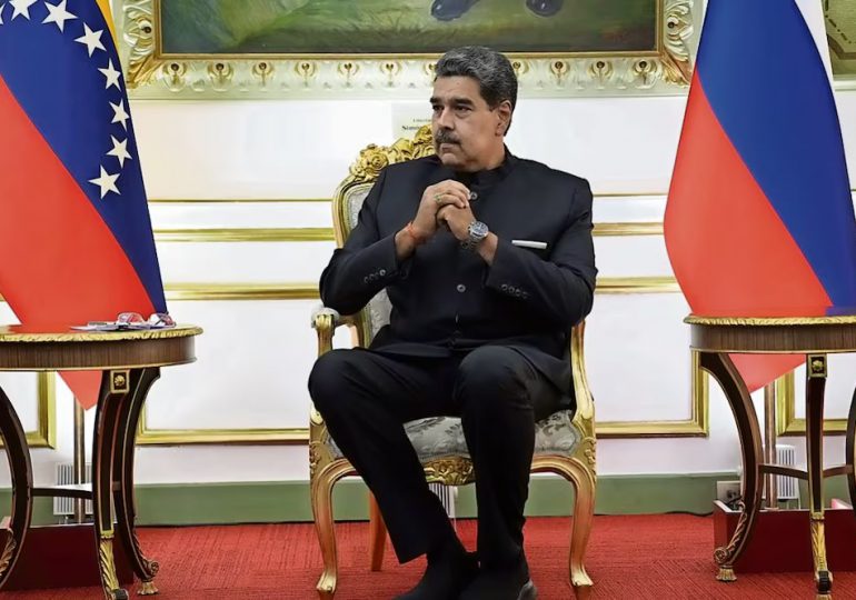 Maduro dice que el Gobierno “repudiado” de Perú reconoce como presidente “al nuevo Guaidó”