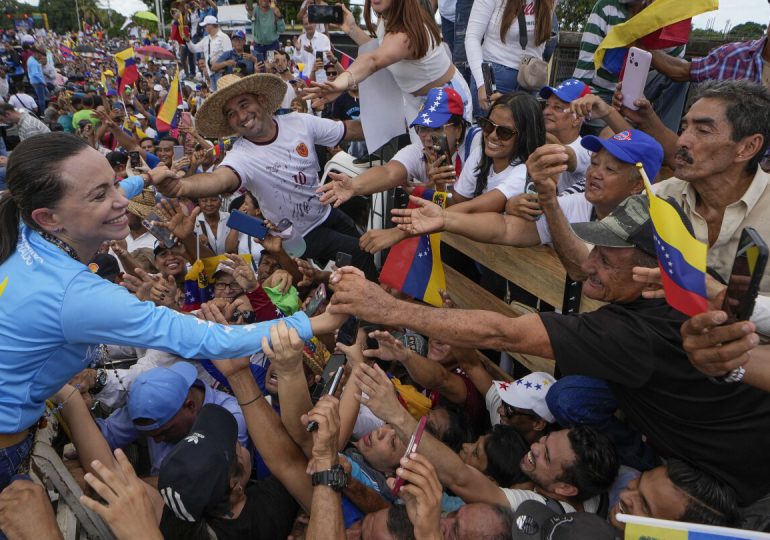 Oposición y Oficialismo concluyen campañas en Venezuela