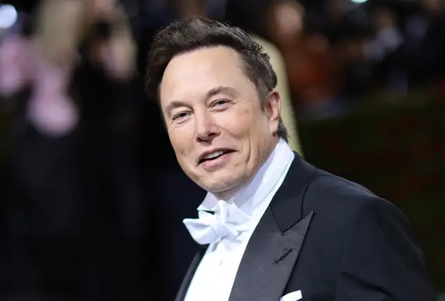 <strong>Elon Musk é criticado por compartilhar ‘deepfake’ de Kamala Harris</strong>